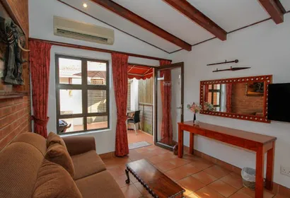 Clinch Crescent St Serviced Apartment