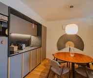 Fully equipped kitchen at Corporate Housing Campanhã 09