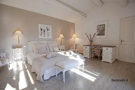 Exceptional 18th Century Farmhouse
