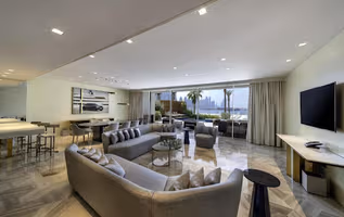 Beach Front 4 Bedrooms Villa, Palm Jumeirah