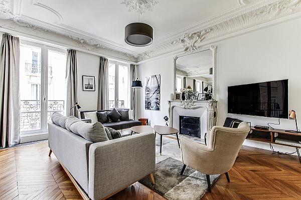 AVENUE MONTAIGNE CHIC AND FRENCH CLASS