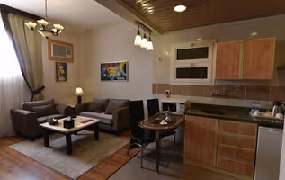 Umar bin Abdul Azizi Street Apartments