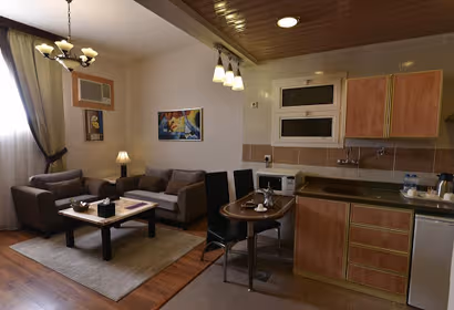 Umar bin Abdul Azizi Street Apartments