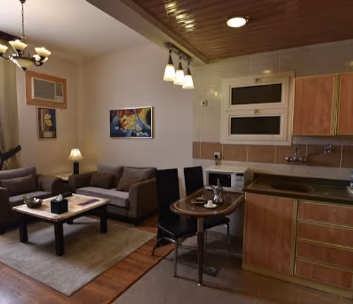 Umar bin Abdul Azizi Street Apartments