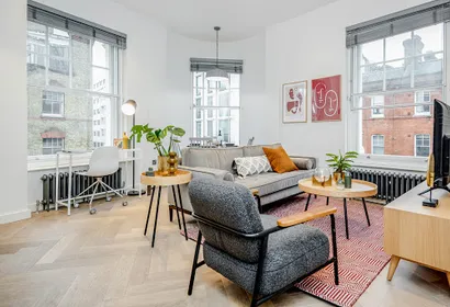 Newman Street Apartment in Fitzrovia