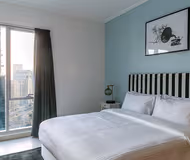 King sized bedroom at Al Falak Street Serviced Apartments, Dubai Marina