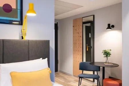 Amelia Studio II