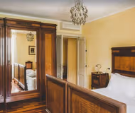 Magnificient Villa located right on the shores of Lake Como