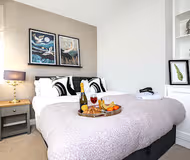 Berrywood House - Close to Northampton Town Centre - Free Parking, Fast Wifi, SmartTV with Netflix by Yoko Property