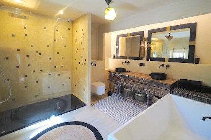 A Private Villa in the Picturesque Village of Joucas