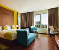 Boulevard Street Apartment