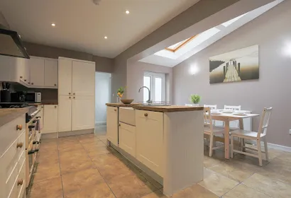 4 Bed Central Renovated House