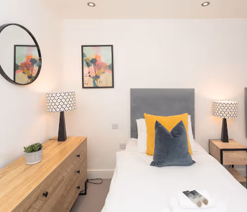 Kensington Chapel Apartment