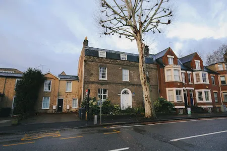 Exterior of Cambridge City Studios Apartments