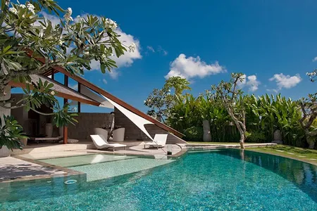 Stylish Designer Villa Near Seminyak