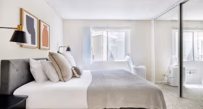 W Manchester Ave Serviced Apartments