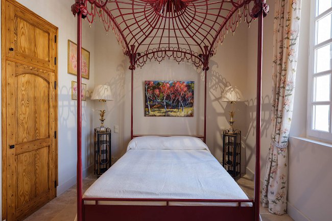 A Magical and Excessive St Remy Villa