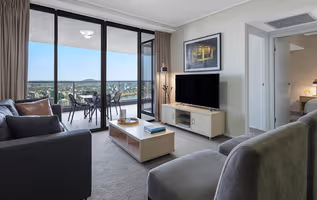 Oaks Brisbane Aurora Suites