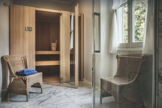 Magnificient Villa located right on the shores of Lake Como