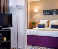 Bedroom at la Defense le Parc Serviced Apartment, Champs Elysees