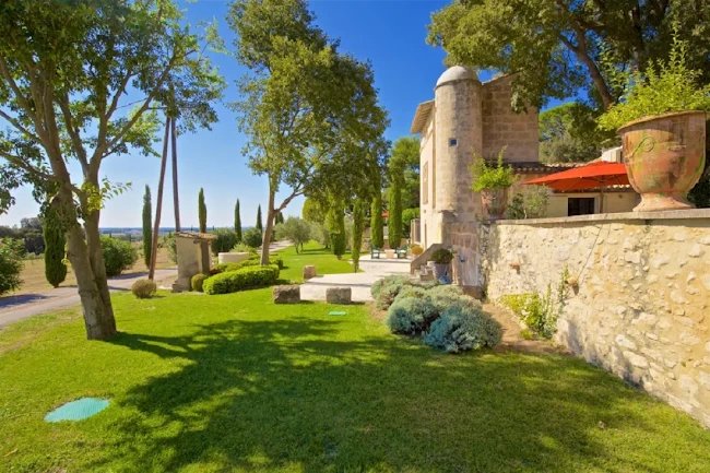 A Luxury Retreat in the Provence des Alpilles