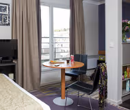 Living room at Paris Buttes Chaumont Servcied Apartments, Neuilly-sur-Seine