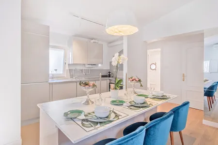 Dining space at Splendom Housing Lagasca