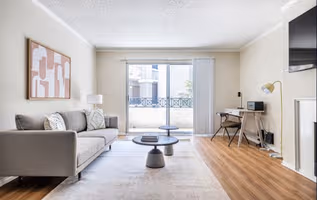 W Manchester Ave Serviced Apartments