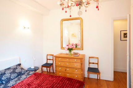 120SQM PARISIAN CHARM ON BOULEVARD RASPAIL