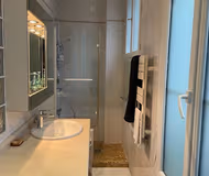 ECLECTIC SHOPPING SCENE IN ST GERMAIN- RUE RENNES