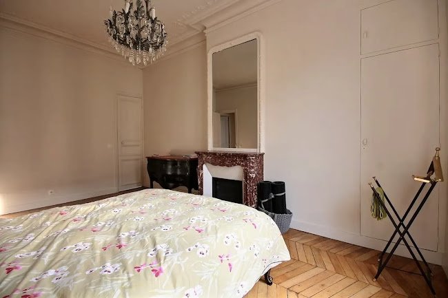 THE SHIMMERING OPERA JEWEL OF PARIS