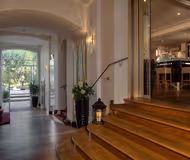 Maximilian Serviced Apartment