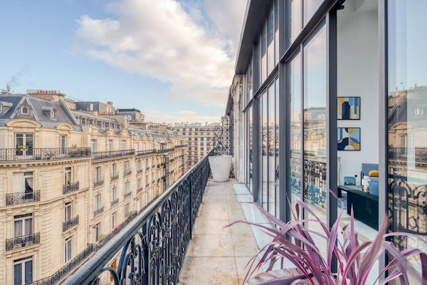 Furnished rental nearby Avenue Montaigne