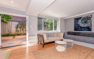 Leavenworth St & Francisco St Apartments