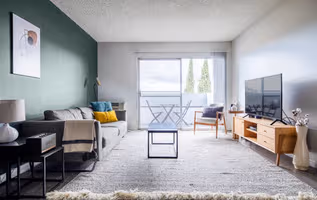 S. Virgil Ave Apartment