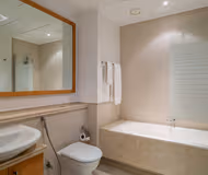 Bathroom at Al Falak Street Serviced Apartments, Dubai Marina