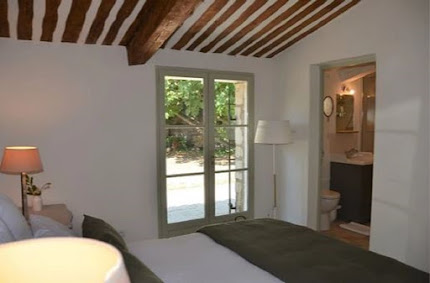 A Cozy Luxury Villa in Eygalieres