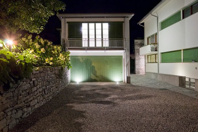 ALFRESCO FEASTS AND ITALIAN WINE ON THE SHORES OF LAKE COMO