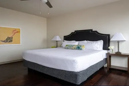 Elm Street Serviced Apartment