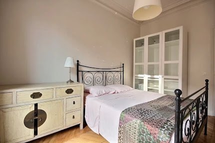 THE SHIMMERING OPERA JEWEL OF PARIS
