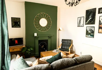 Georgian 1 Bed Apartment - Parking