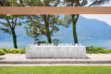 ALFRESCO FEASTS AND ITALIAN WINE ON THE SHORES OF LAKE COMO