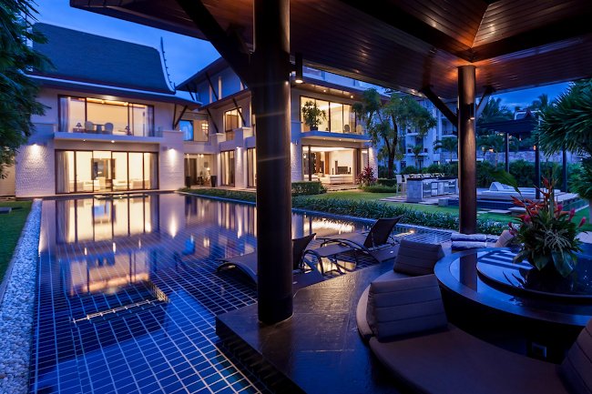 A Glamorous Villa Paradise in Phuket