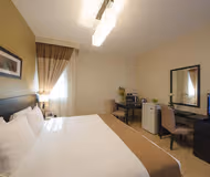Sheikh Zayed Road Serviced Apartments, Sheikh Zayed Road