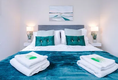 Fresh Purpose Built 2 Bedroom Apartment in Chester