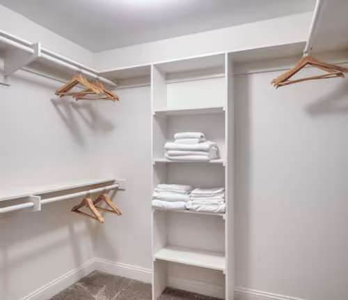 Playa Vista Dr Serviced Apartment