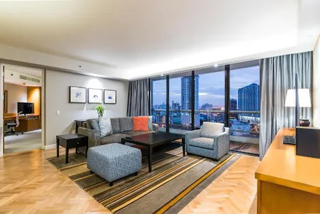Narathiwas Rajanagarindra Serviced Apartments