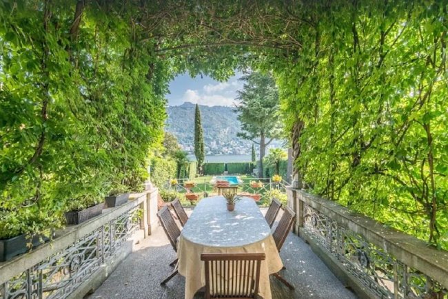 LAKE COMO HISTORIC LUXURY VILLA- 1200M2 OF PURE SPLEDOUR
