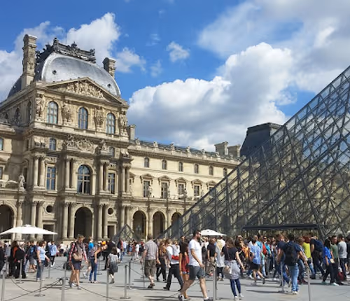 THE GLAMOROUS RUE ST HONORE - TUILERIES & OPERA