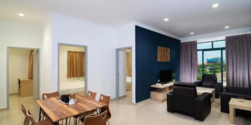 Jalan Pantai Molek Apartments